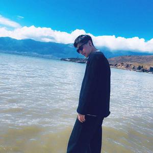 在线看骚屄女人的性刺激肏屄
