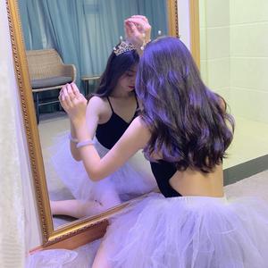 在线看骚屄女人的性刺激肏屄
